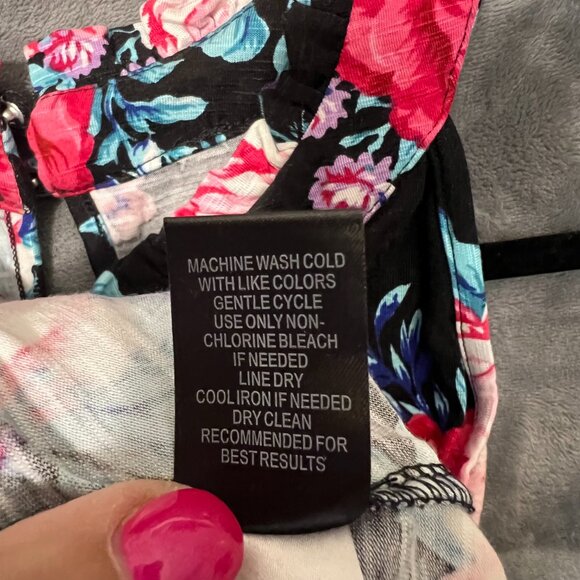 NWT Torrid Babydoll Halter Neck Floral Tank Top Size 1 - Picture 14 of 16